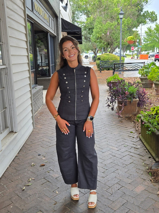The Commander Vest Set