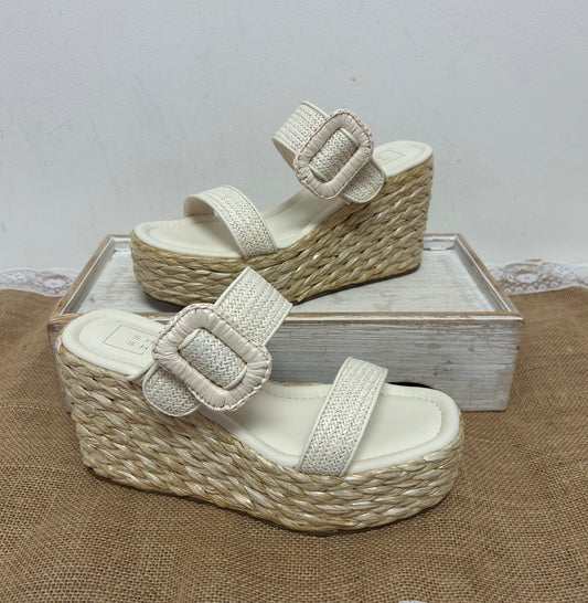 Leena Wedge