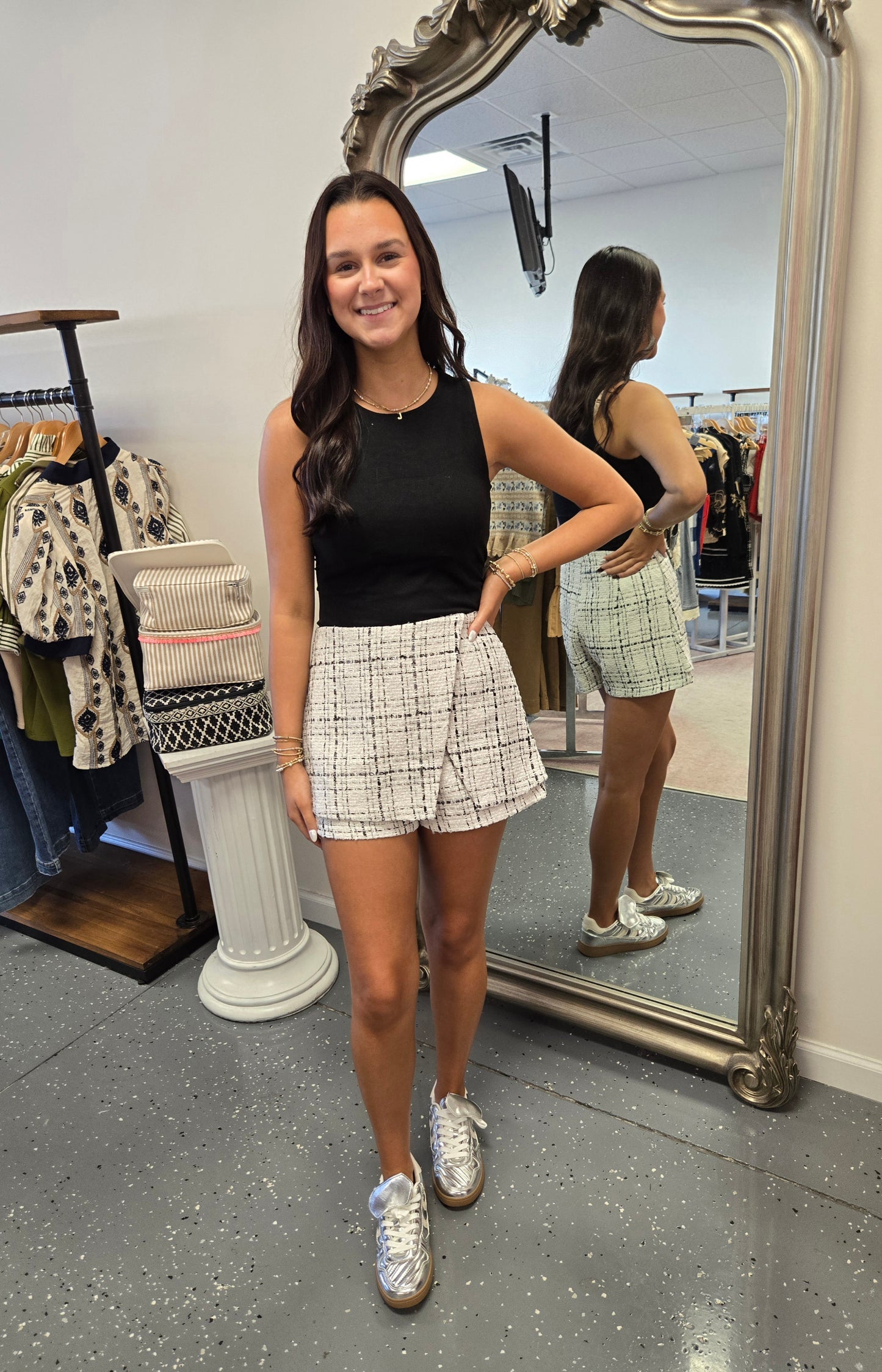 The Lola-Skort