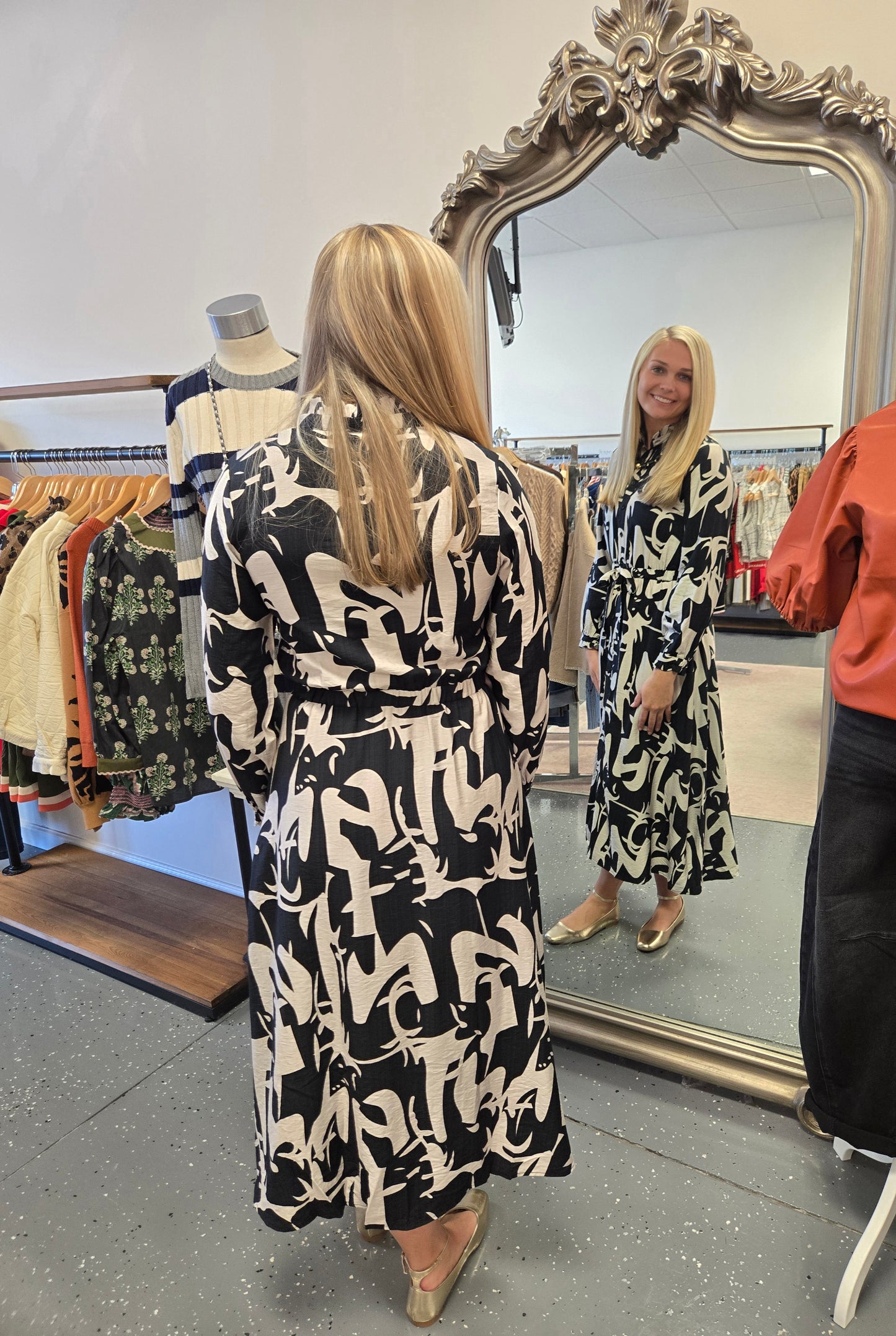 Abstract Print Button Down Midi