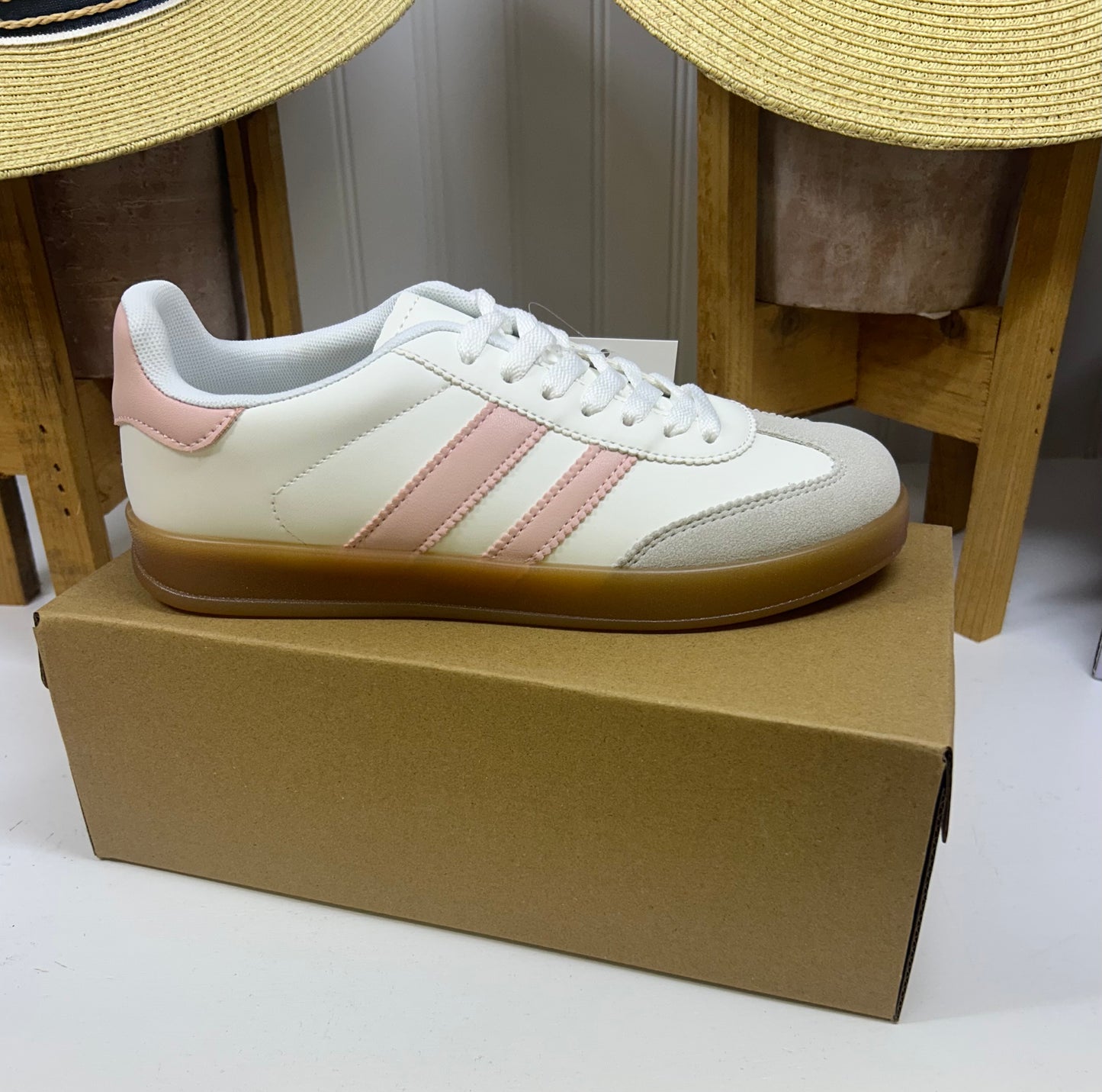 Mikayla Sneaker- White/Pink