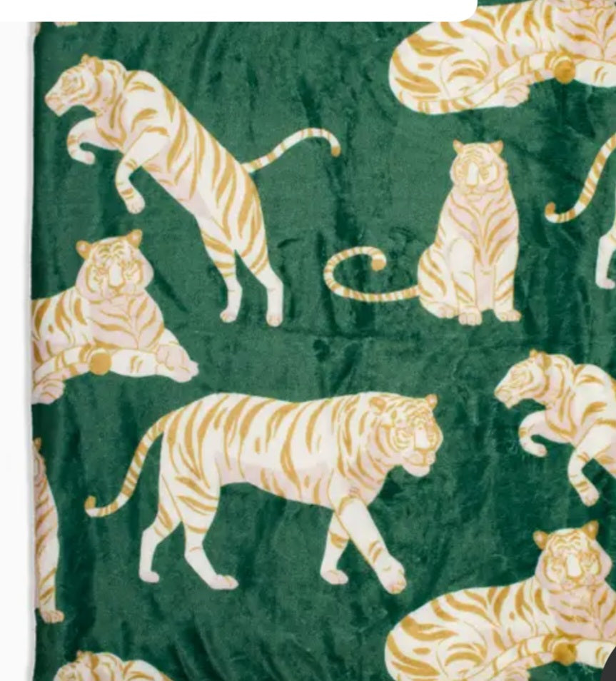 Royal Standard Luxuriously Soft Animal Print Throw